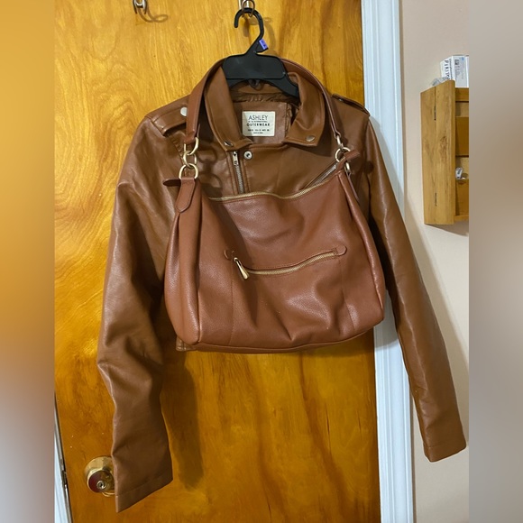 Ashley Jacket with matching handbag.Gently used. Small size leather - Picture 5 of 5